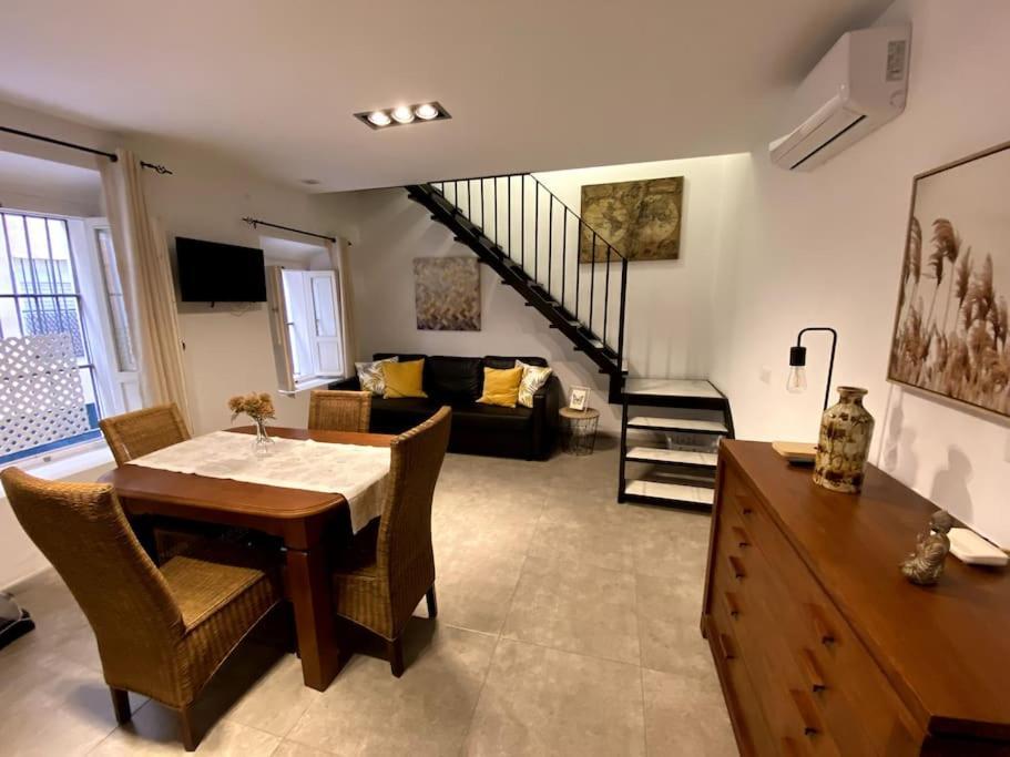 Moderno Duplex En La Tacita De Plata Apartment Кадис Екстериор снимка